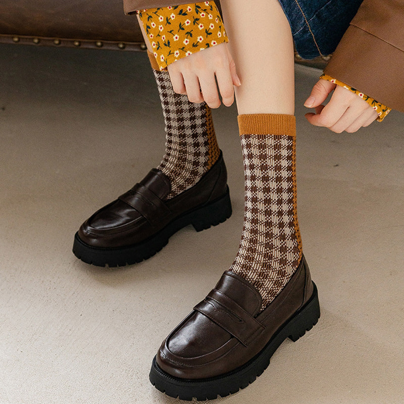 চেকার্ড চিতা প্রিন্ট ডুয়াল ট্র্যাক ইতালিয়ান রেট্রো ডাবল সুই গাদা মোজা