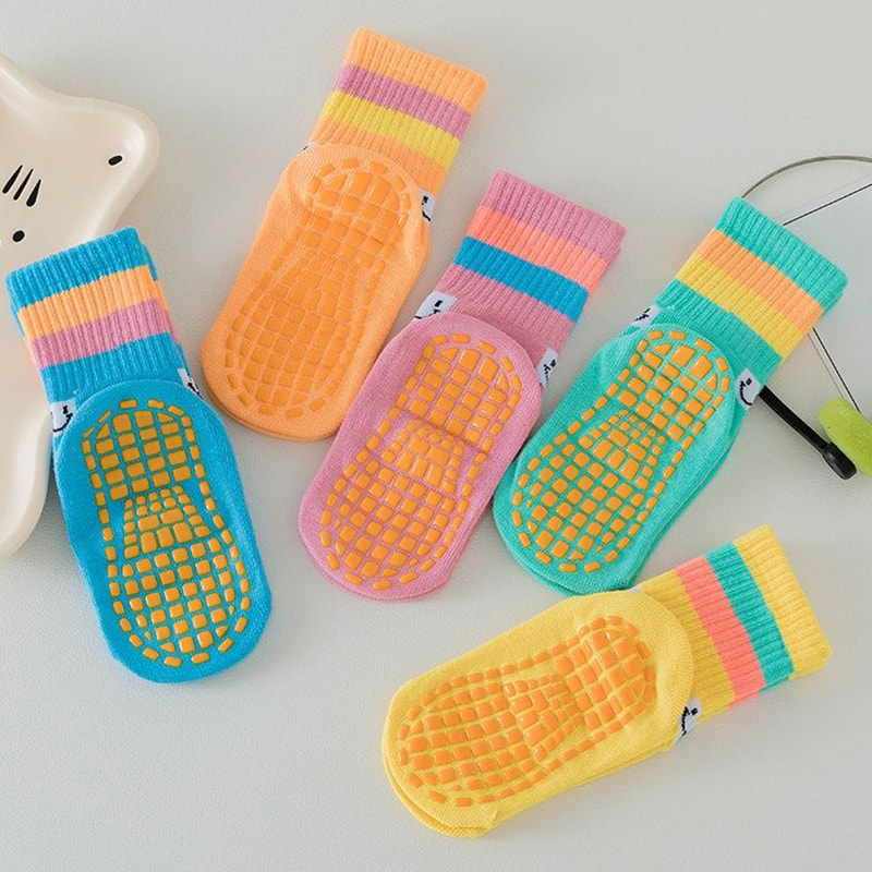 নন স্লিপ সক নির্মাতারা পাইকারি মিড টিউব ট্রাম্পোলিন মোজা, উচ্চ শীর্ষ প্রাথমিক শিক্ষার বাচ্চাদের খেলার মাঠের মোজা নন স্লিপ সক নির্মাতারা পাইকারি মিড টিউব ট্রাম্পোলিন মোজা, উচ্চ শীর্ষ প্রাথমিক শিক্ষার বাচ্চাদের খেলার মাঠের মোজা